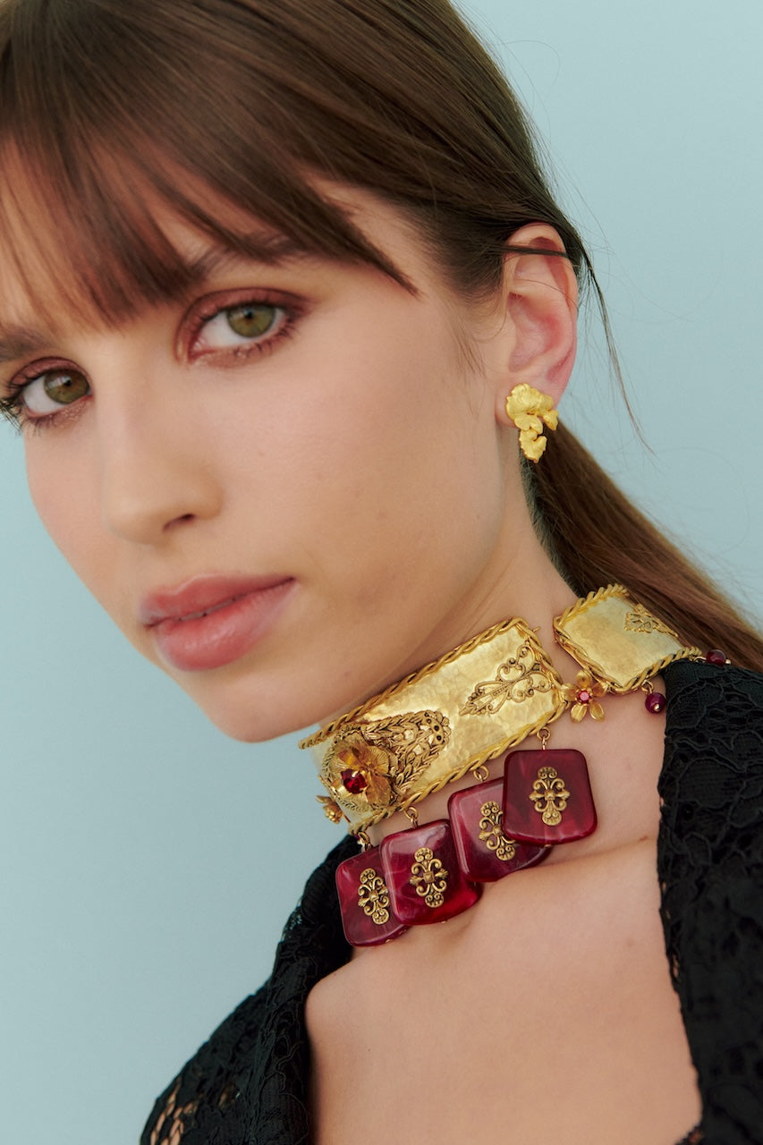 Queen Isadora Choker
