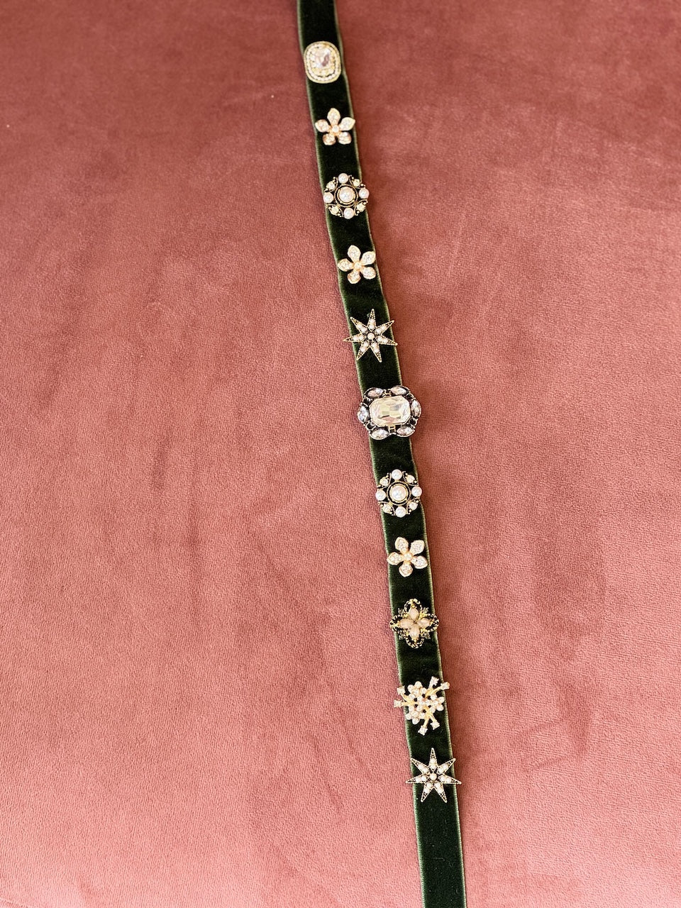 Choker Verity