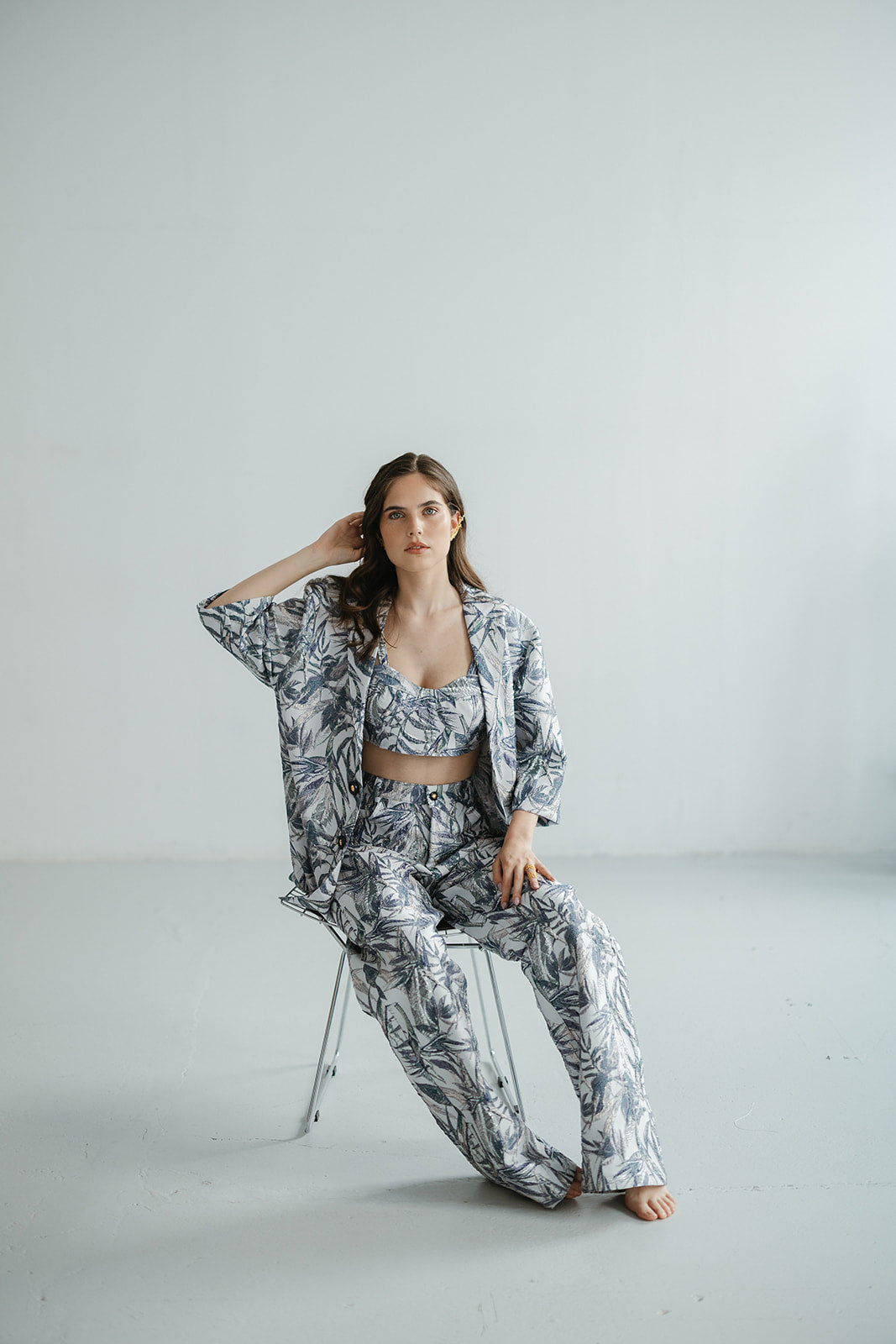 Top cropped Blue