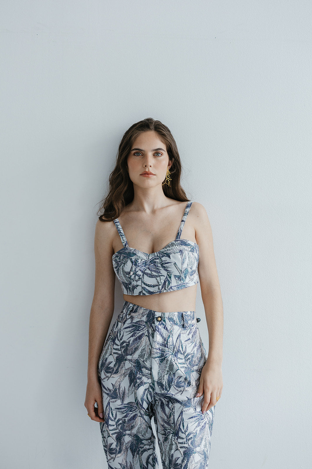 Top cropped Blue
