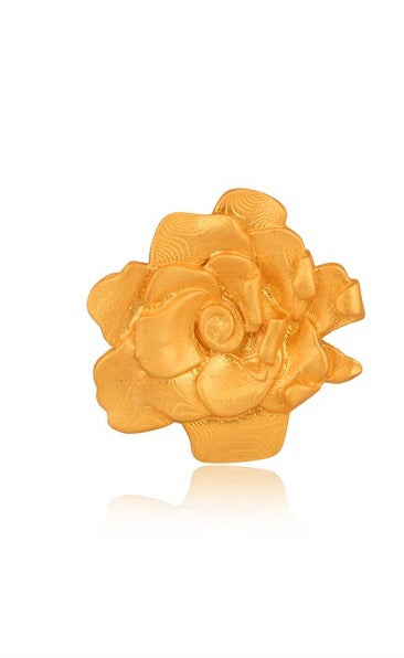 Brincos Gardenia Cata Vassalo flores banhado a ouro Alice Trewinnard